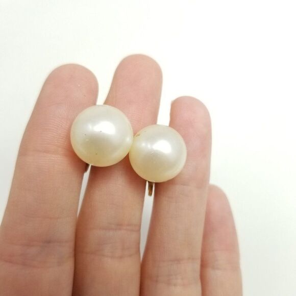 Vintage Richelle Fauc Pearl Clip On Earrings, Classic Timeless Design, Estate - Picture 6 of 6